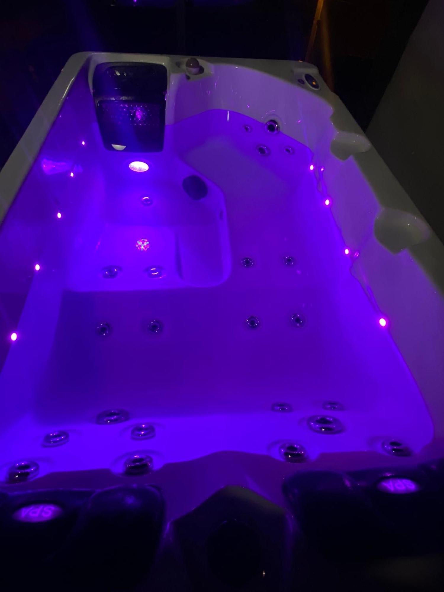 Appartamento Liege Luxe & Jacuzzi Sous Les Etoiles Saint-Nicolas  Esterno foto