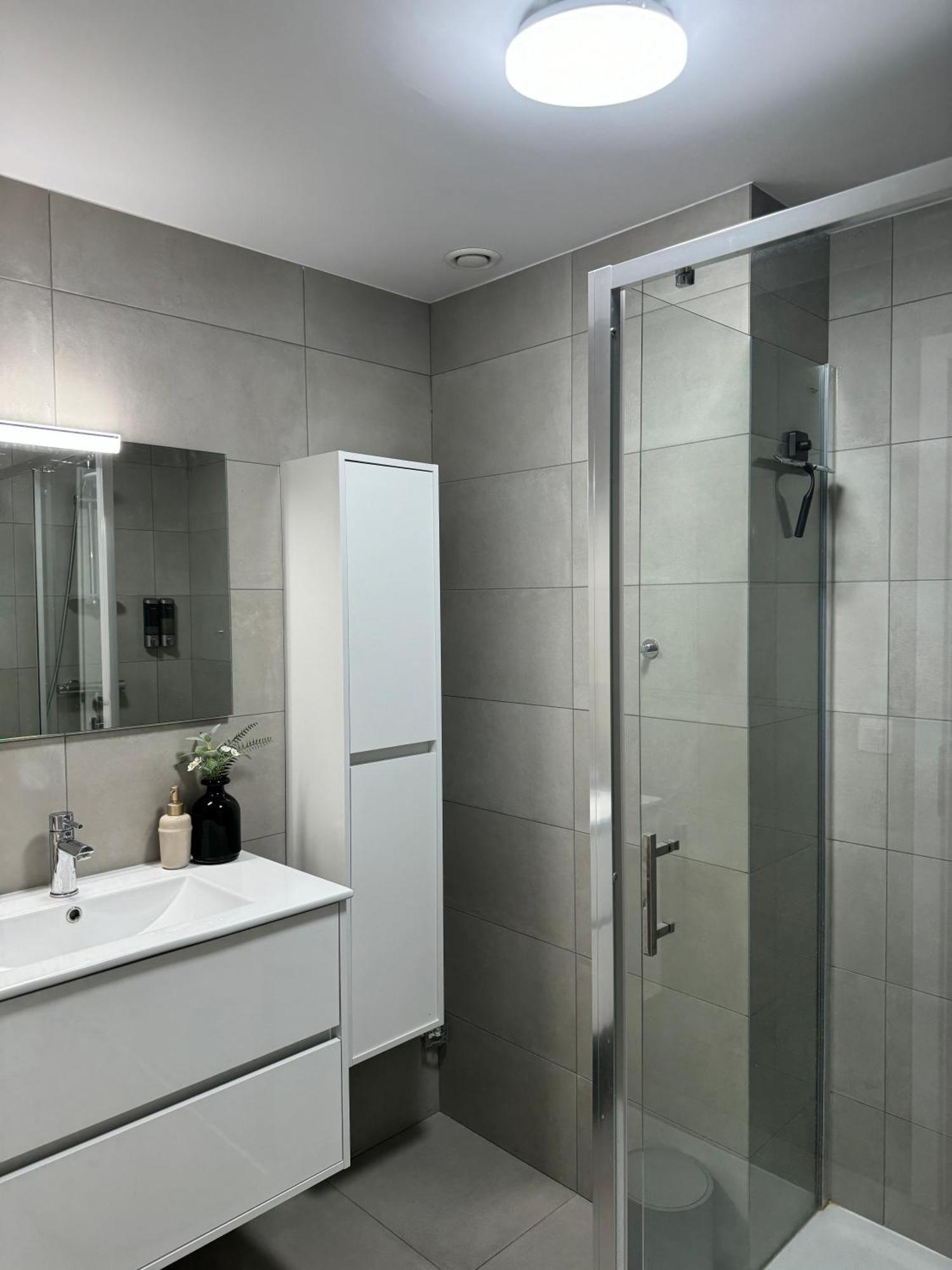 Appartamento Liege Luxe & Jacuzzi Sous Les Etoiles Saint-Nicolas  Esterno foto