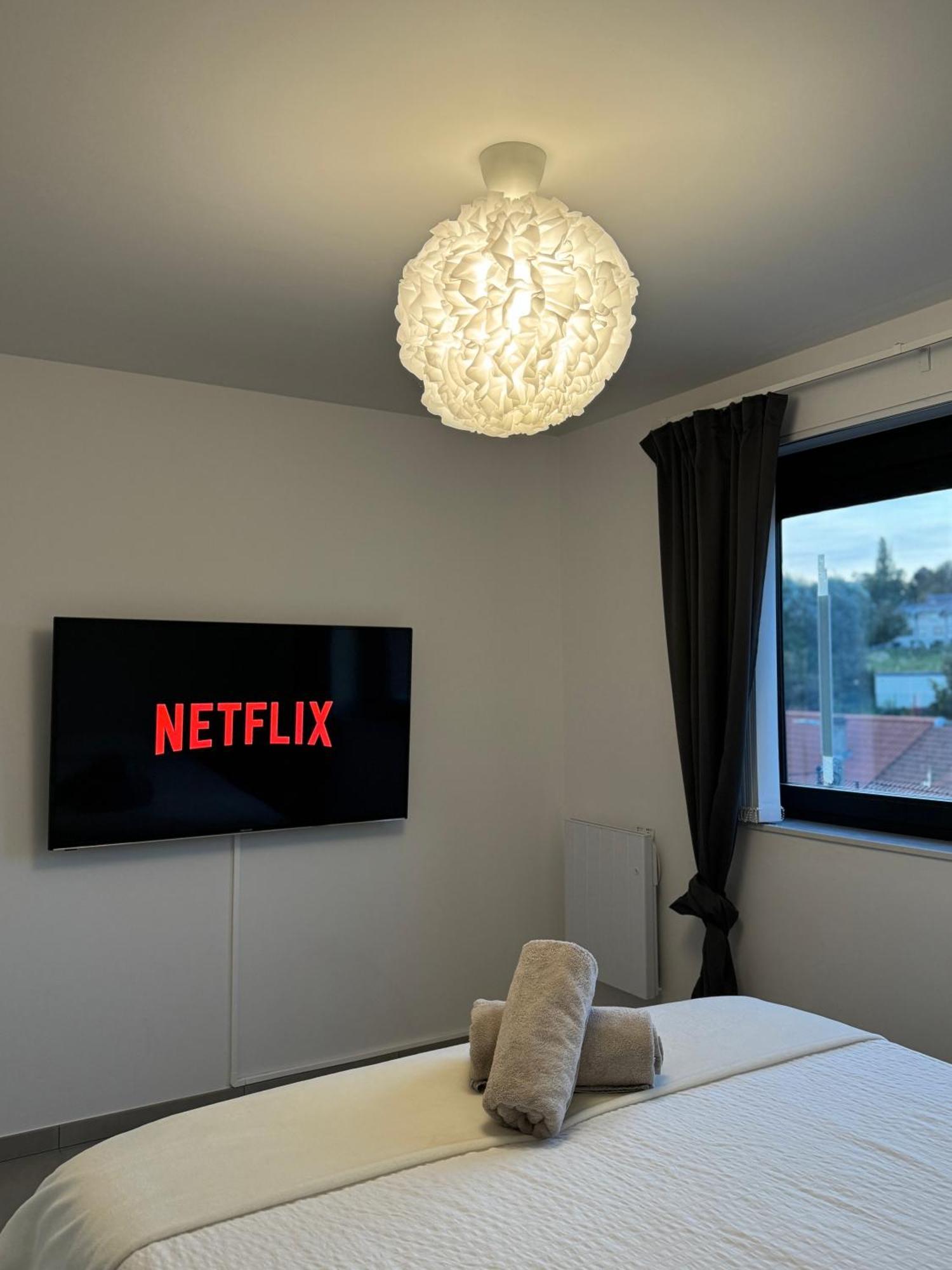 Appartamento Liege Luxe & Jacuzzi Sous Les Etoiles Saint-Nicolas  Esterno foto